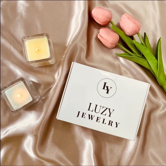 18K Gold Dainty layered necklace Curved Bar Engraved Can’t take my eyes off you. - Picture 11 of 13